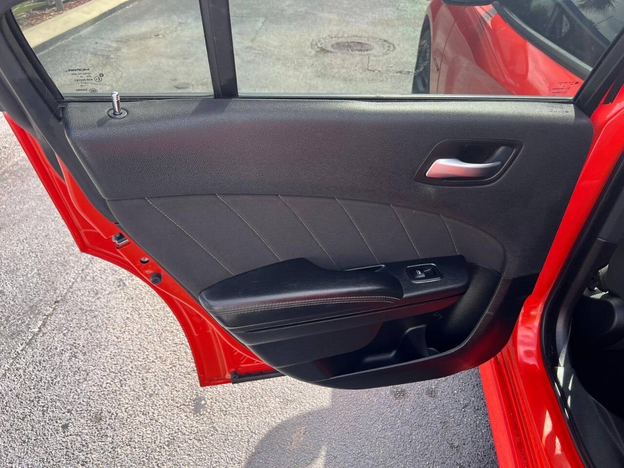 Vehicle image 27 of 46