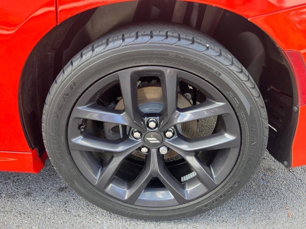 Vehicle image 25 of 46