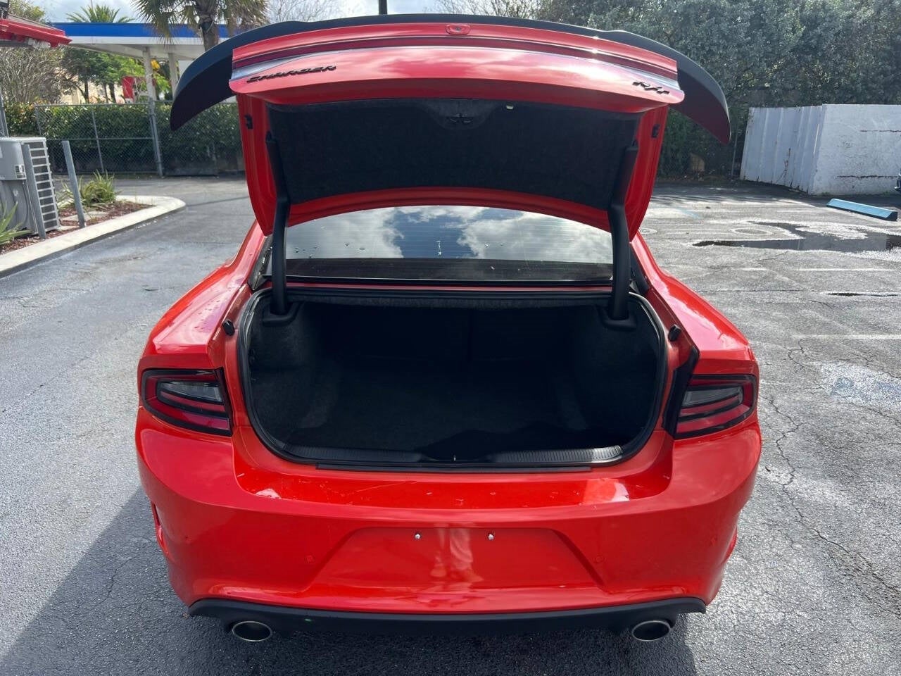 Vehicle image 14 of 46