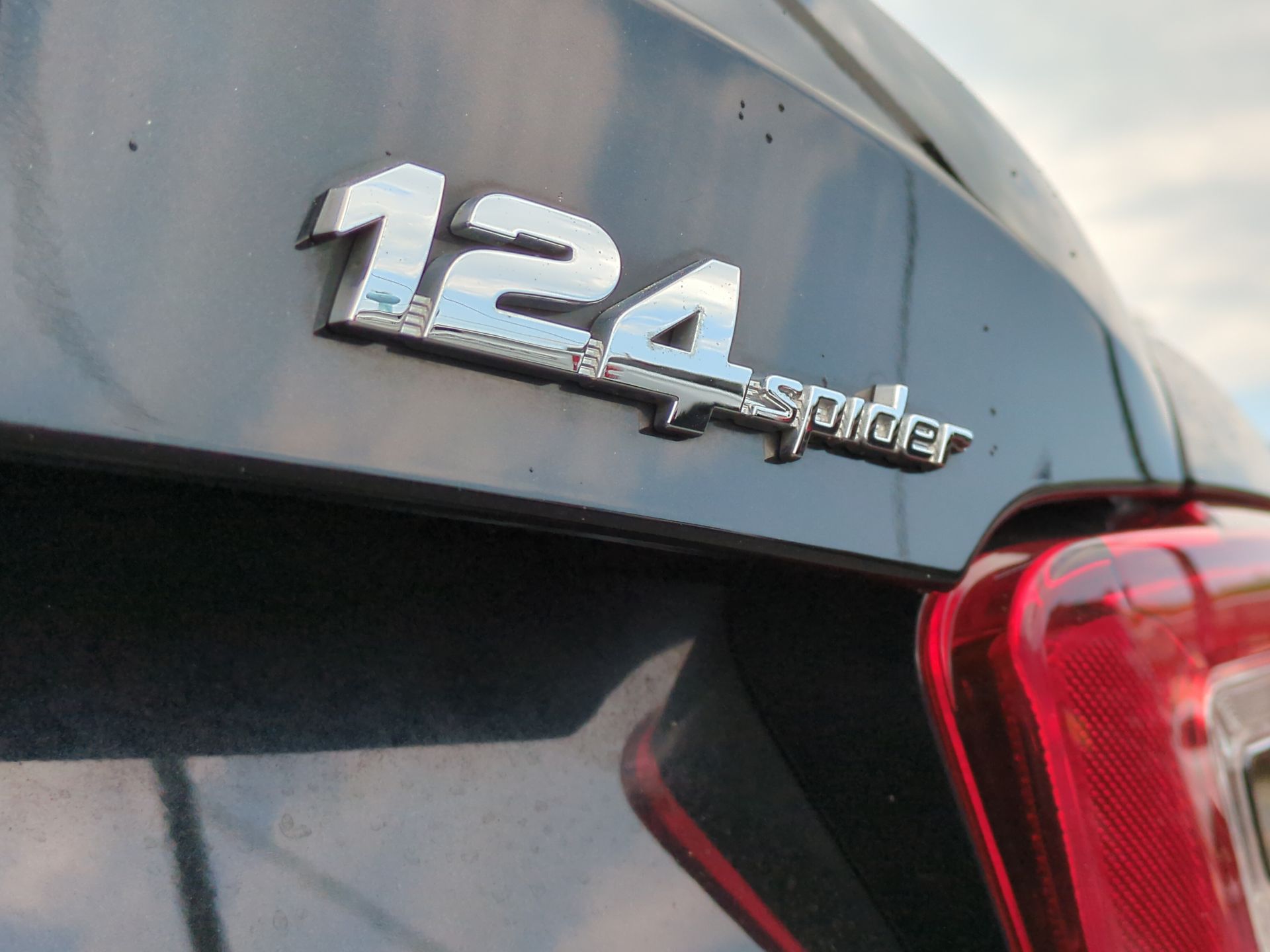 Vehicle image 27 of 30