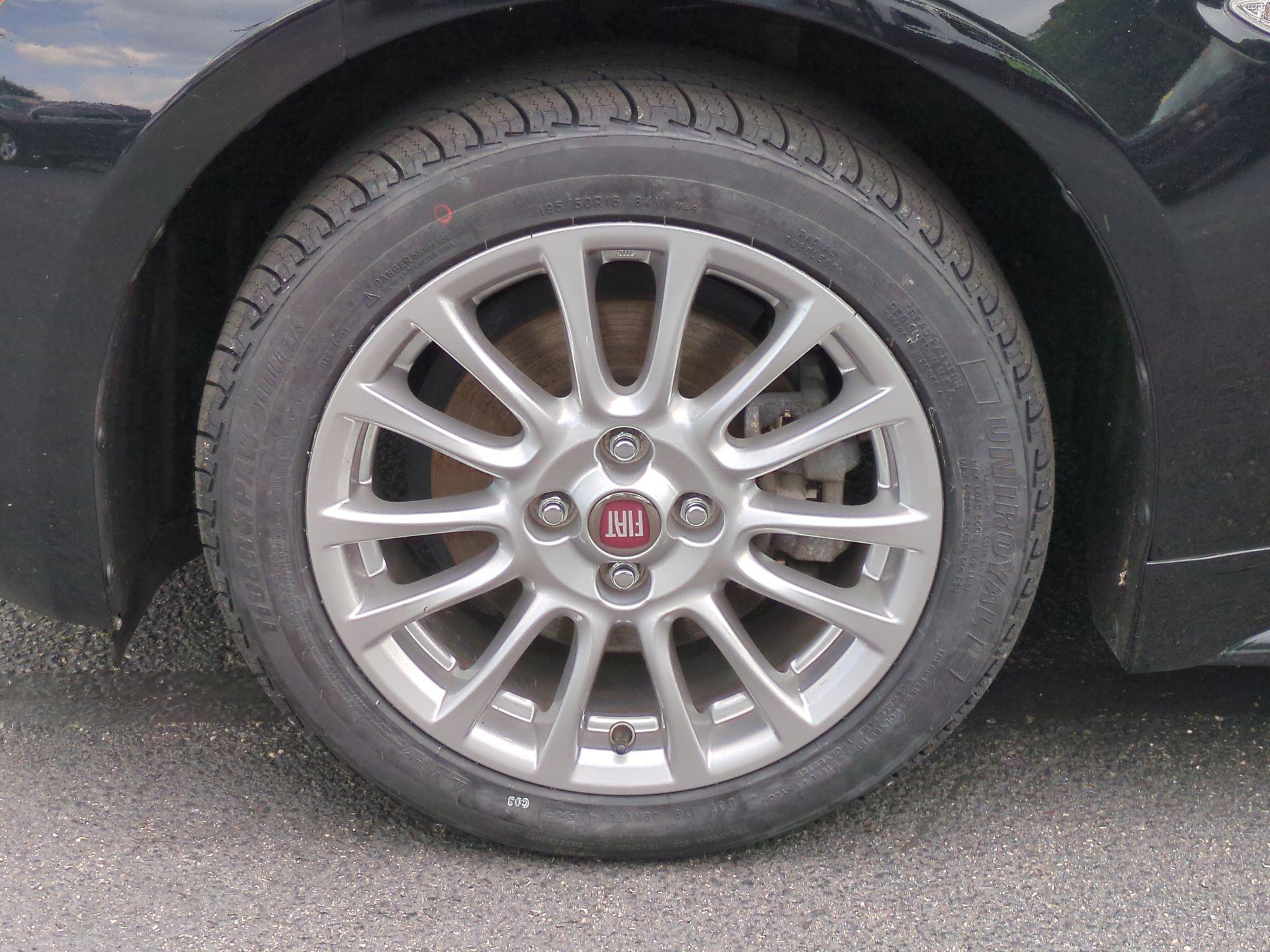 Vehicle image 11 of 30