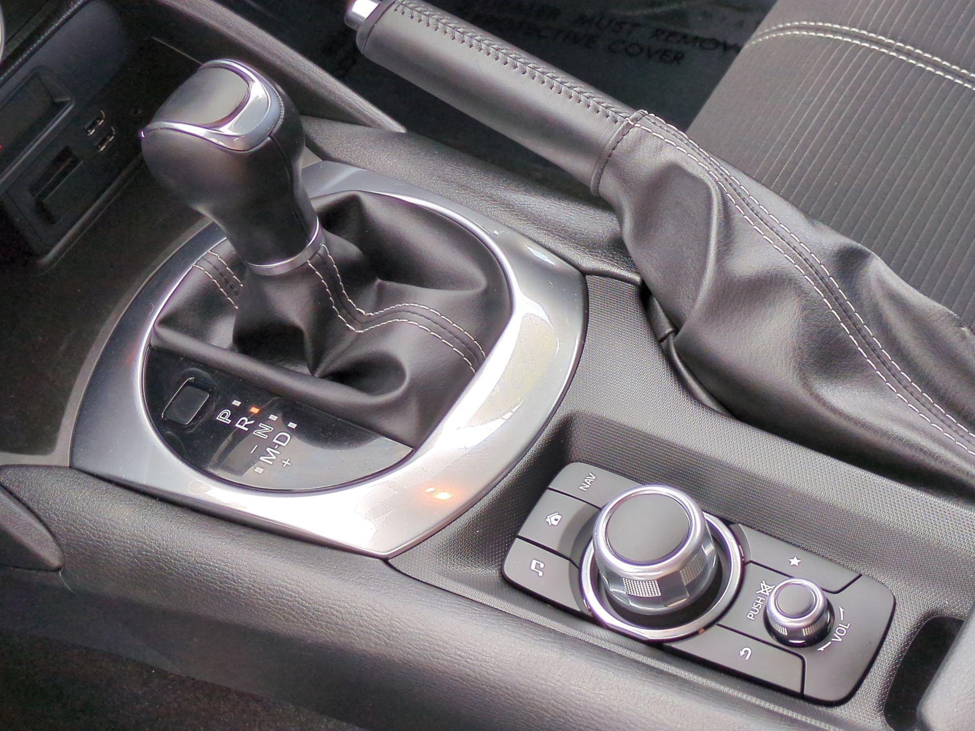Vehicle image 24 of 30