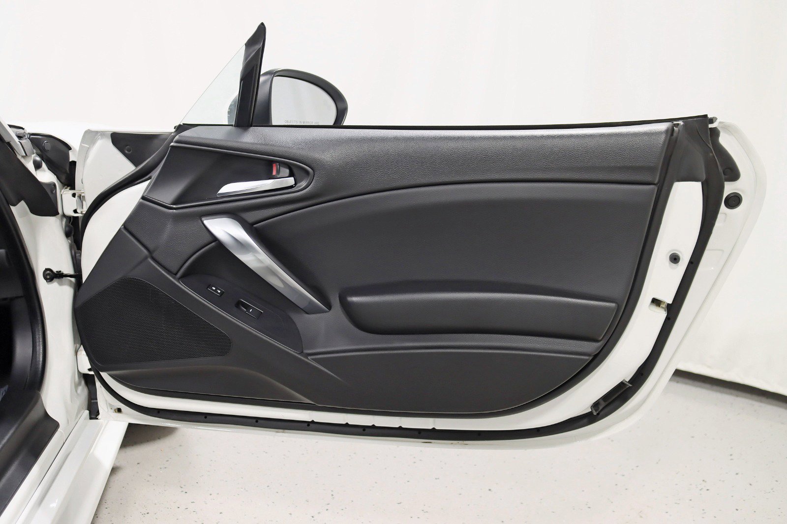 Vehicle image 29 of 33
