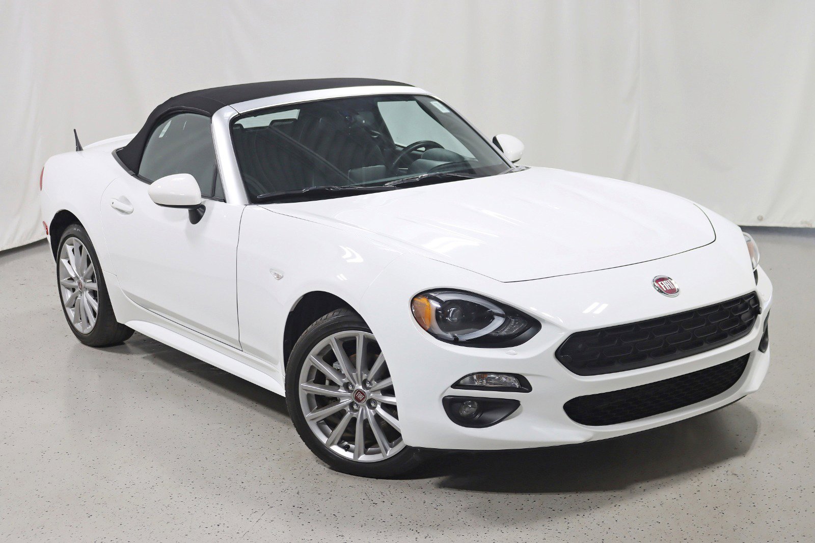 Vehicle image 4 of 33