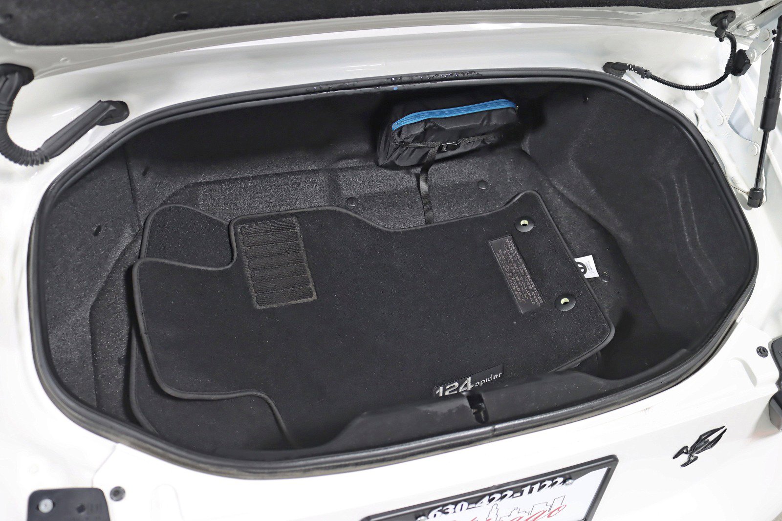 Vehicle image 31 of 33