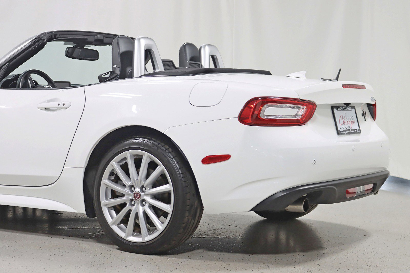 Vehicle image 13 of 33
