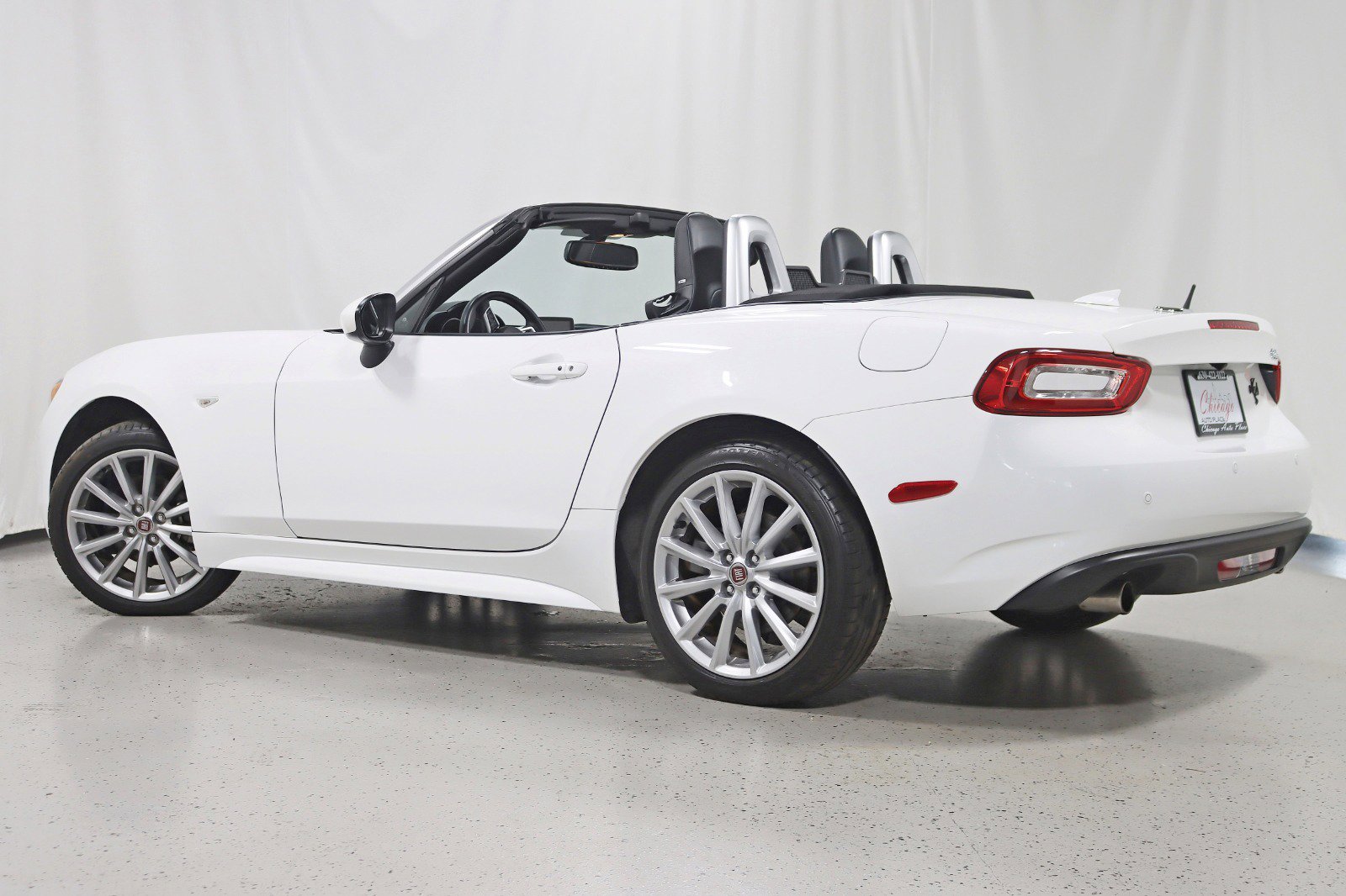 Vehicle image 9 of 33