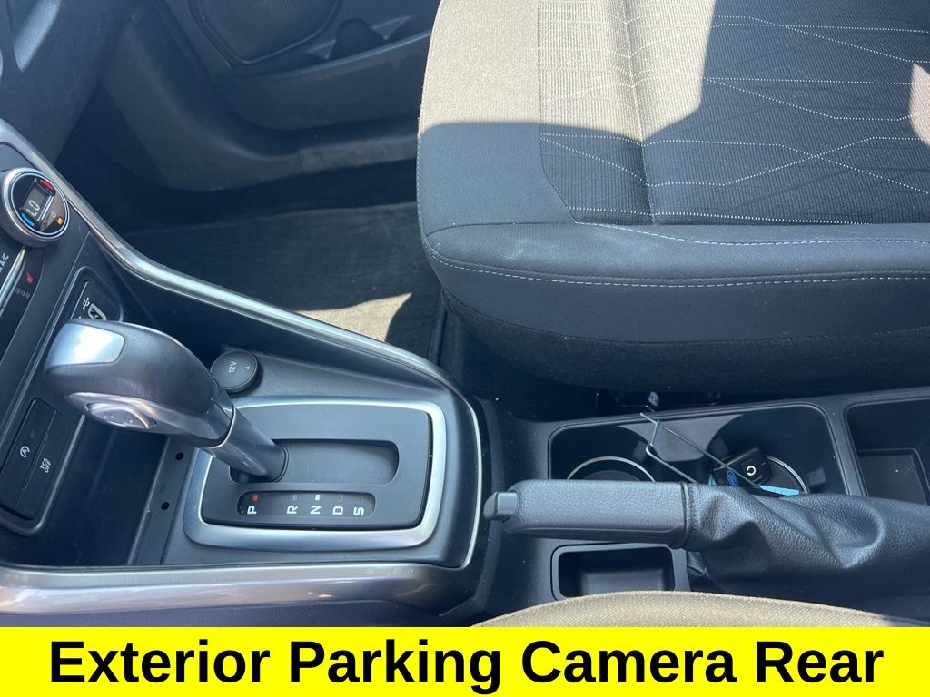 Vehicle image 18 of 21