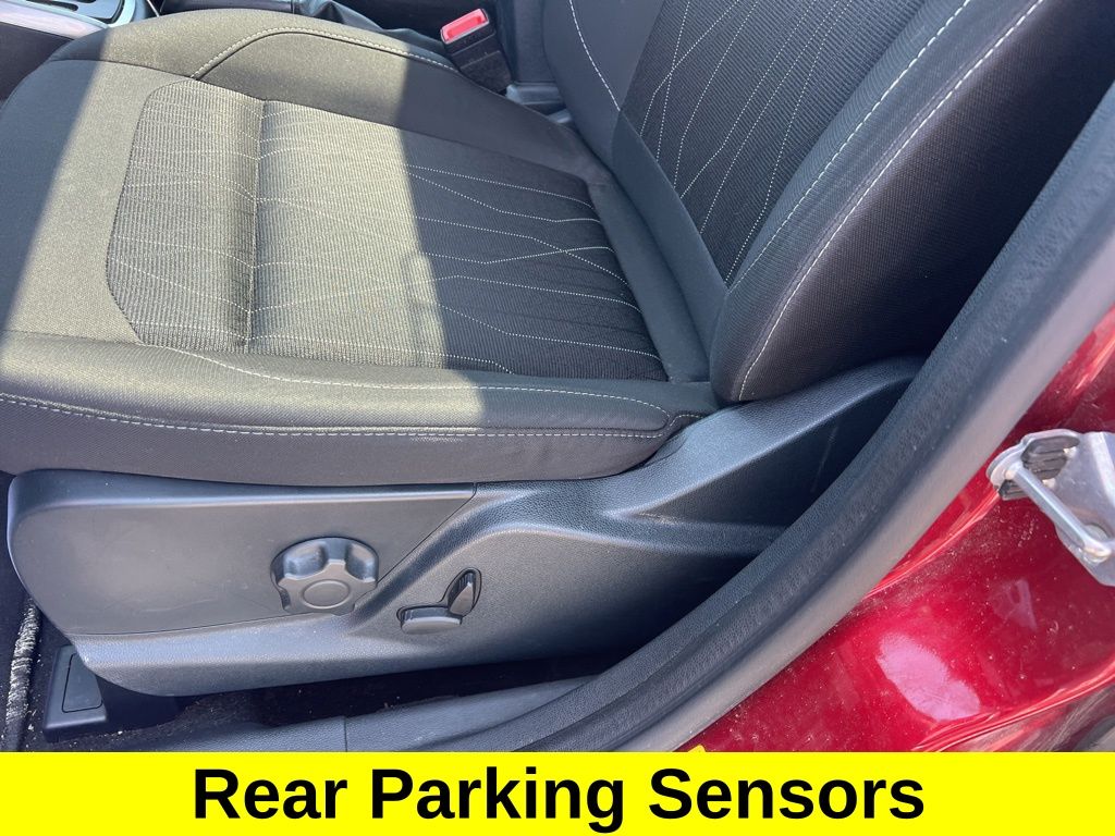 Vehicle image 17 of 21