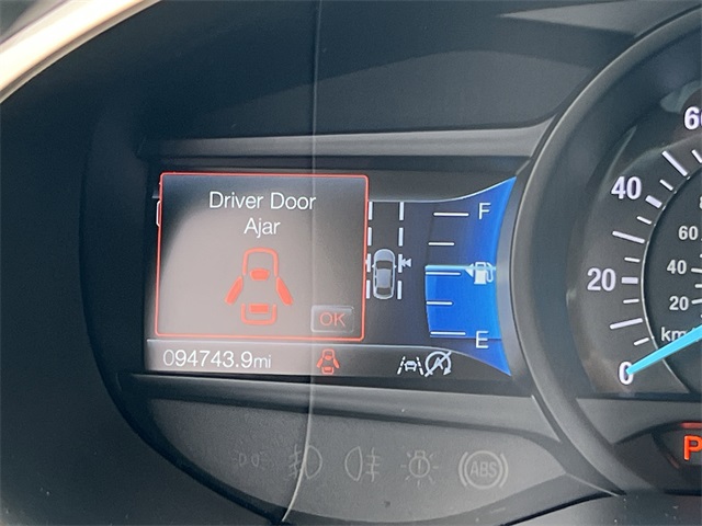 Vehicle image 22 of 34