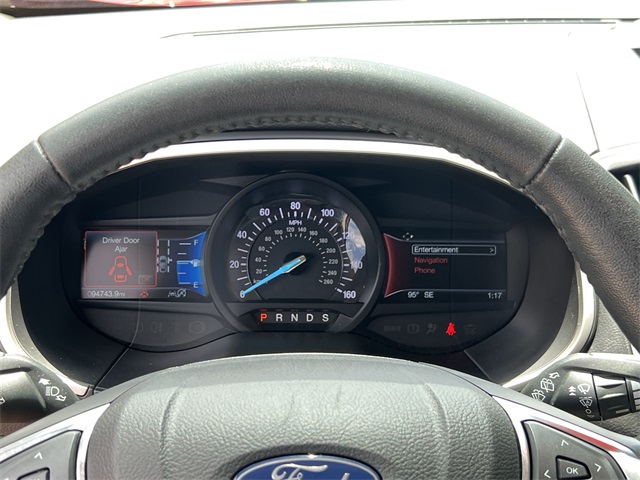 Vehicle image 23 of 34