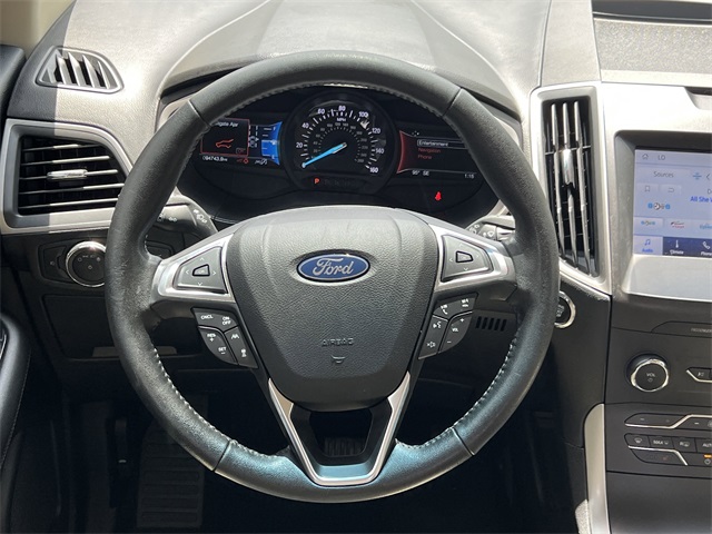 Vehicle image 33 of 34