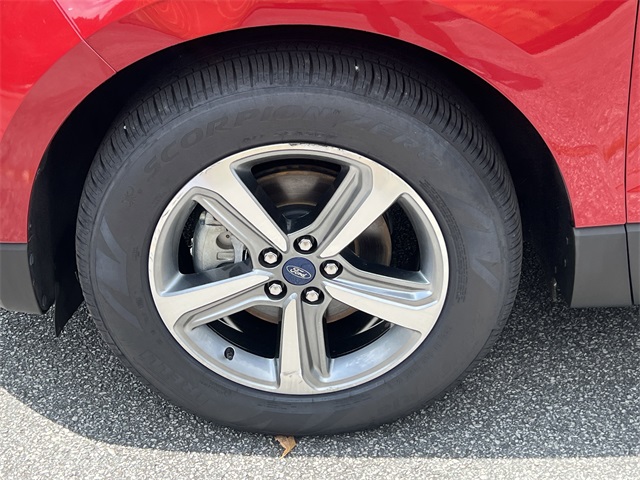 Vehicle image 8 of 34
