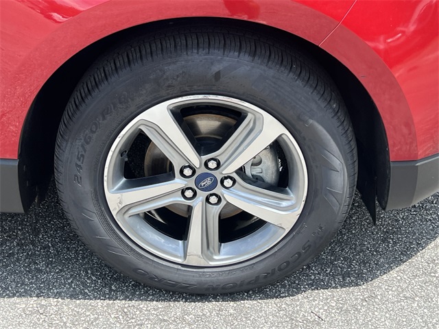 Vehicle image 10 of 34