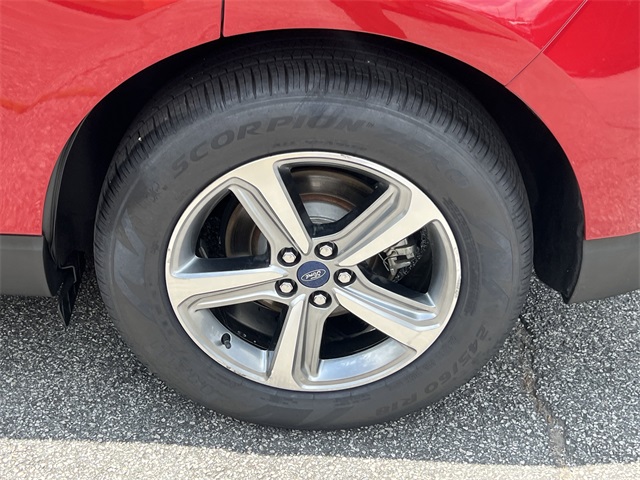 Vehicle image 11 of 34