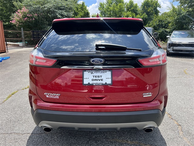 Vehicle image 13 of 34