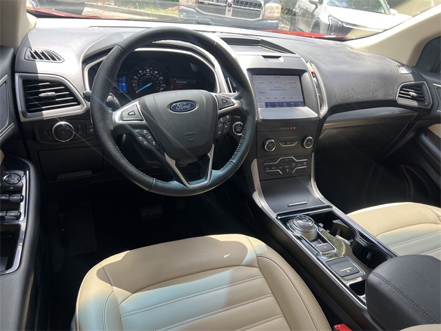 Vehicle image 18 of 34