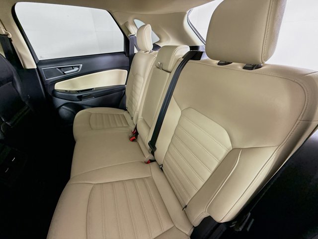 2020 Ford Edge SEL Image 13 of 36