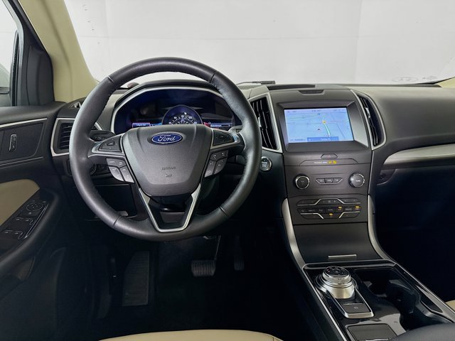 2020 Ford Edge SEL Image 18 of 36