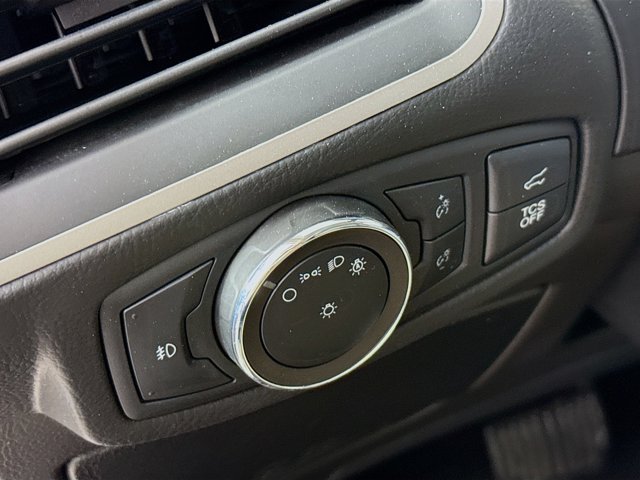 2020 Ford Edge SEL Image 27 of 36