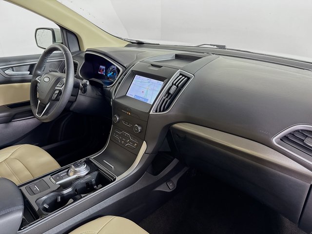 2020 Ford Edge SEL Image 16 of 36