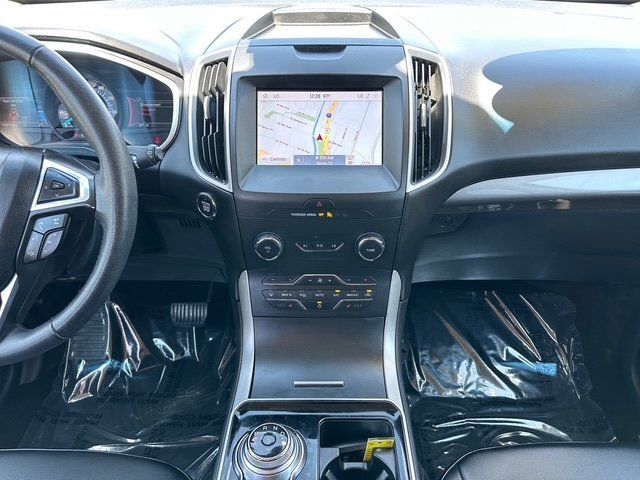 Vehicle image 18 of 42