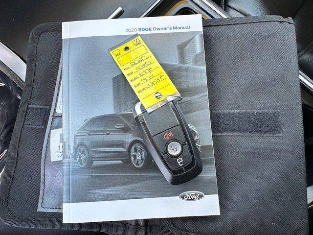 Vehicle image 23 of 42