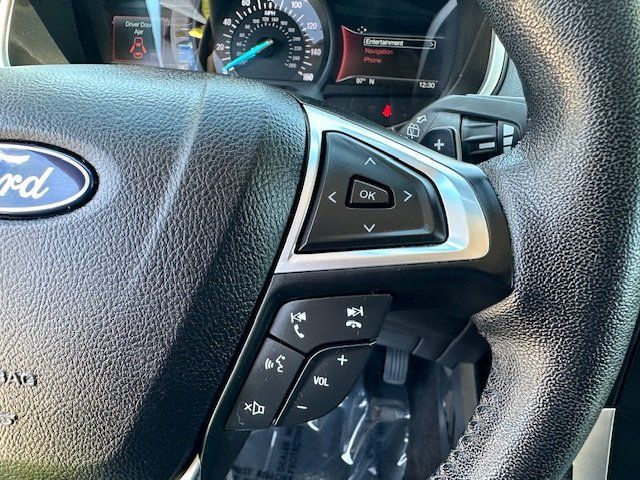 Vehicle image 16 of 42