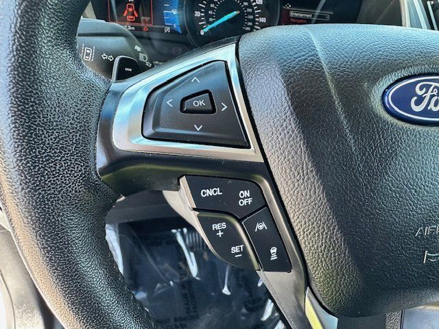 Vehicle image 15 of 42