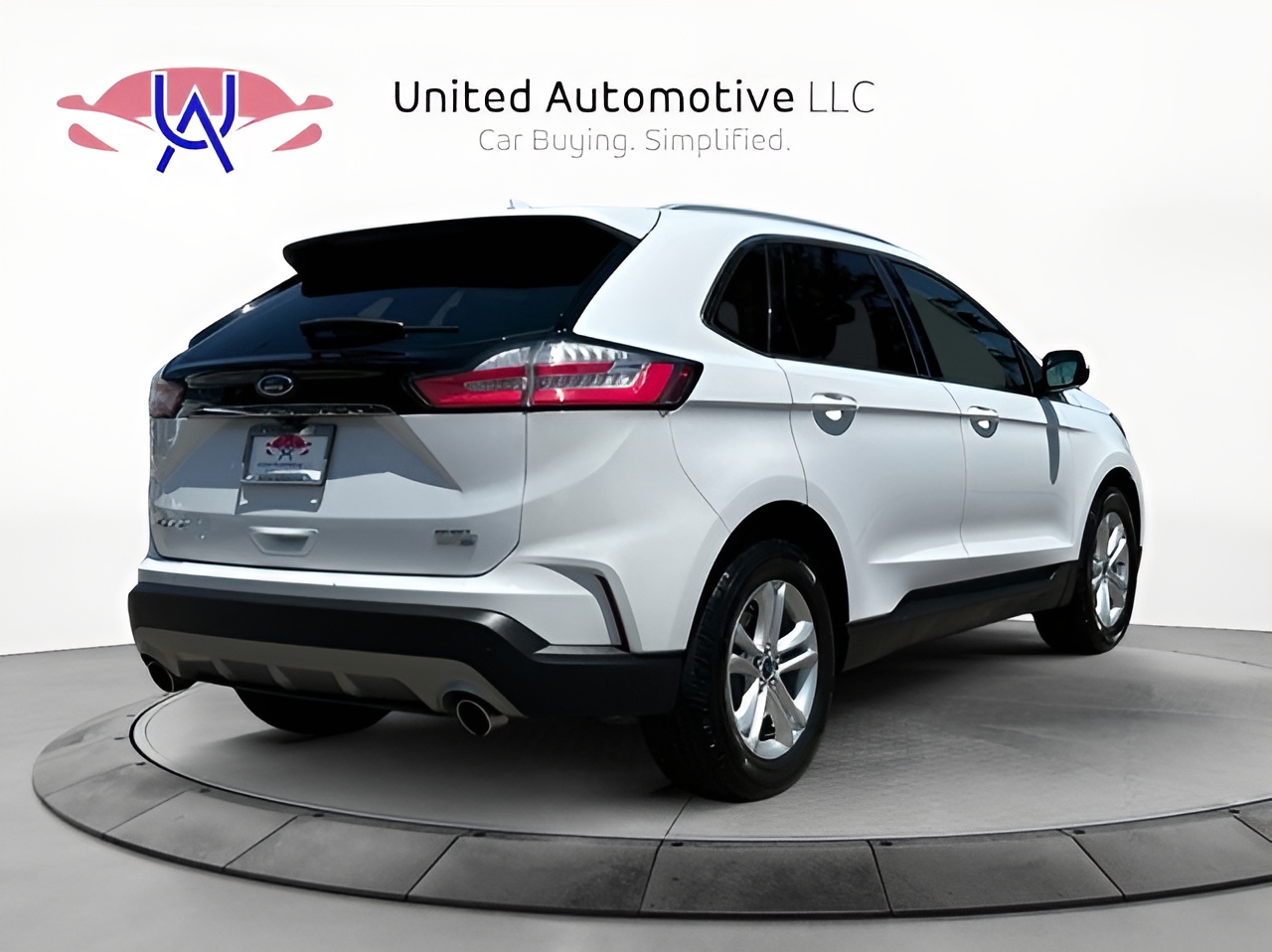 Vehicle image 39 of 42