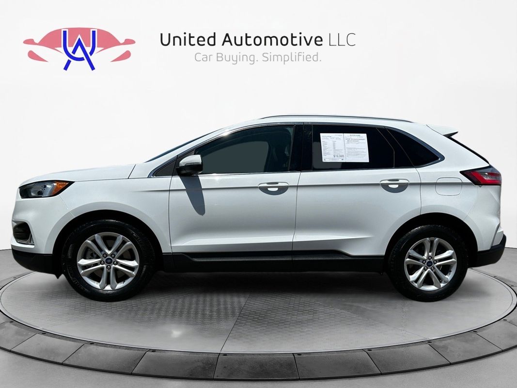 Vehicle image 8 of 42