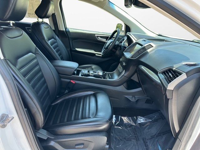 Vehicle image 12 of 42