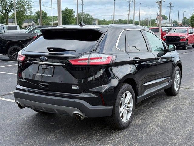 Vehicle image 5 of 33