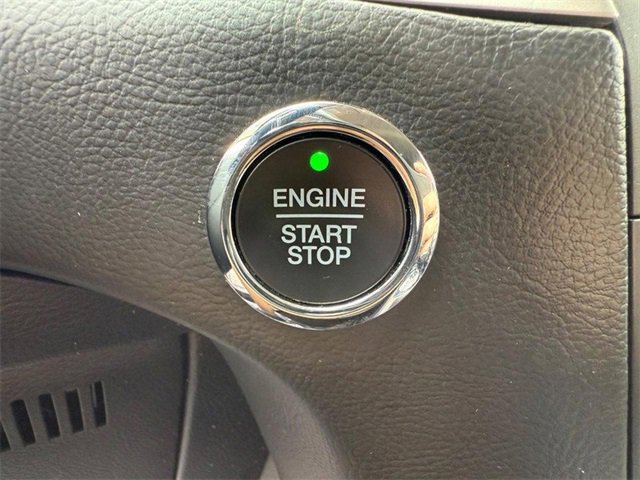 Vehicle image 23 of 33