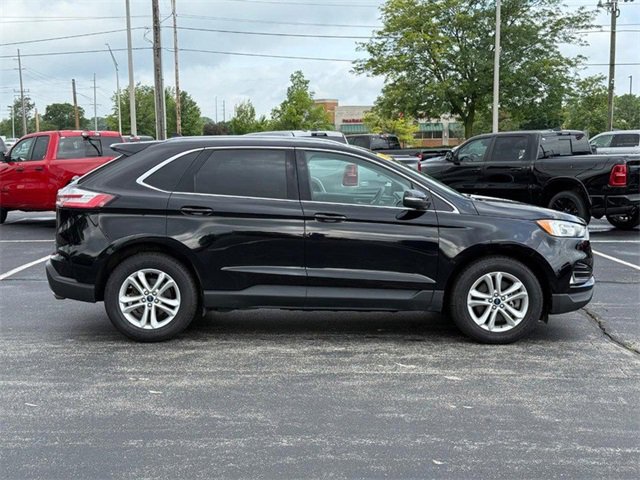 Vehicle image 4 of 33