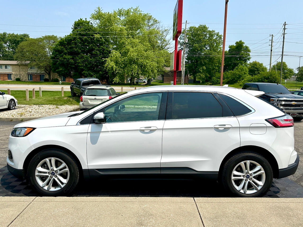 Vehicle image 11 of 50