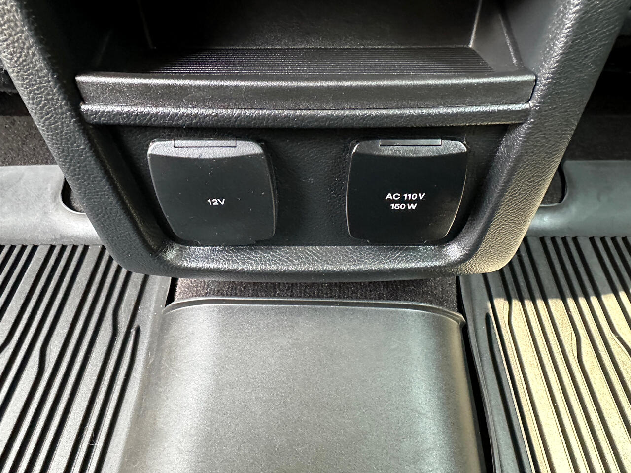 Vehicle image 36 of 50
