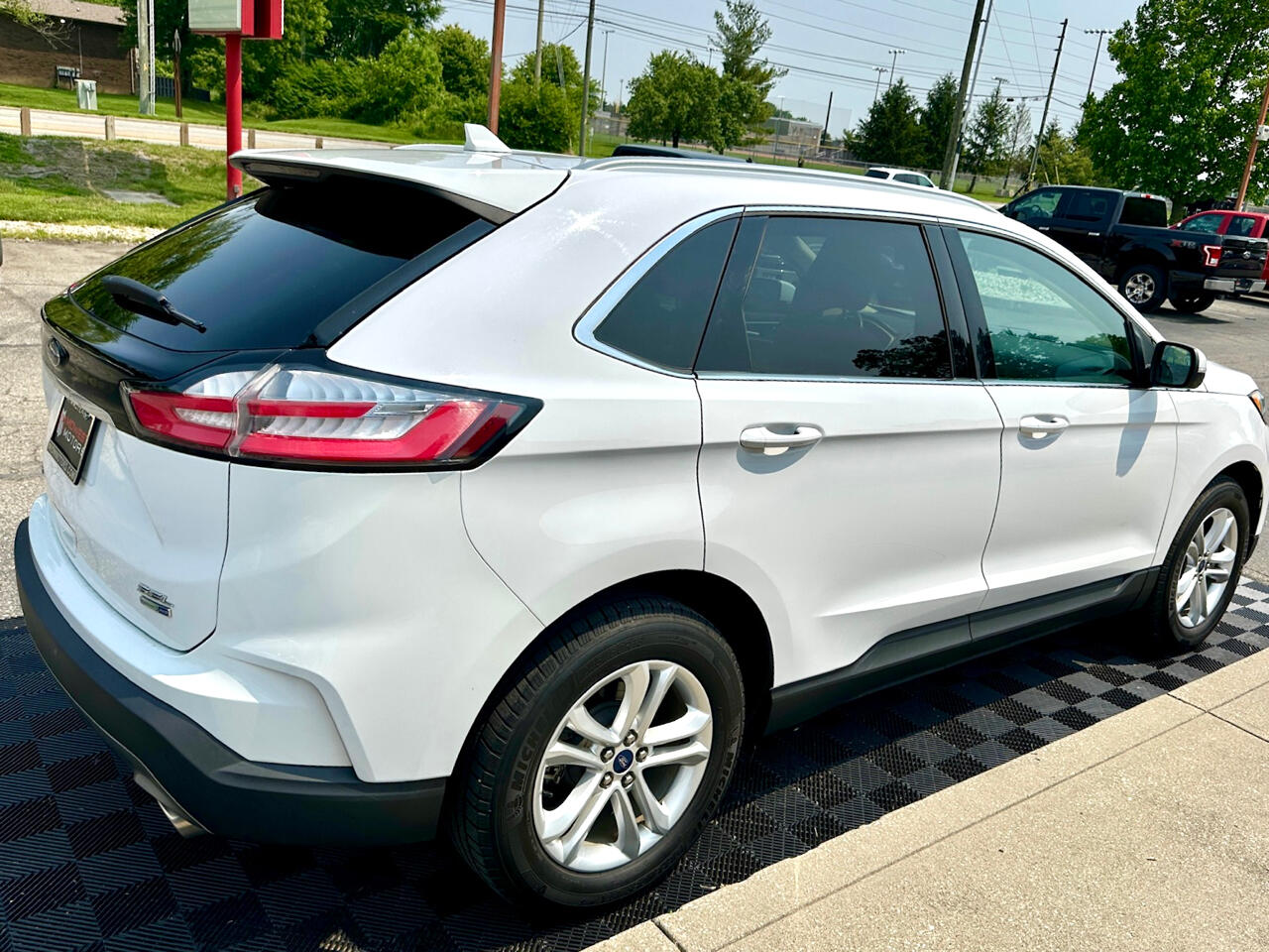 Vehicle image 8 of 50