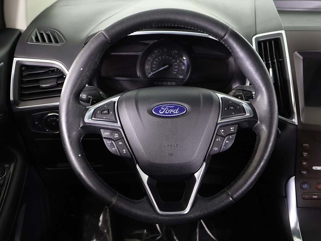 2020 Ford Edge Titanium Image 24 of 65