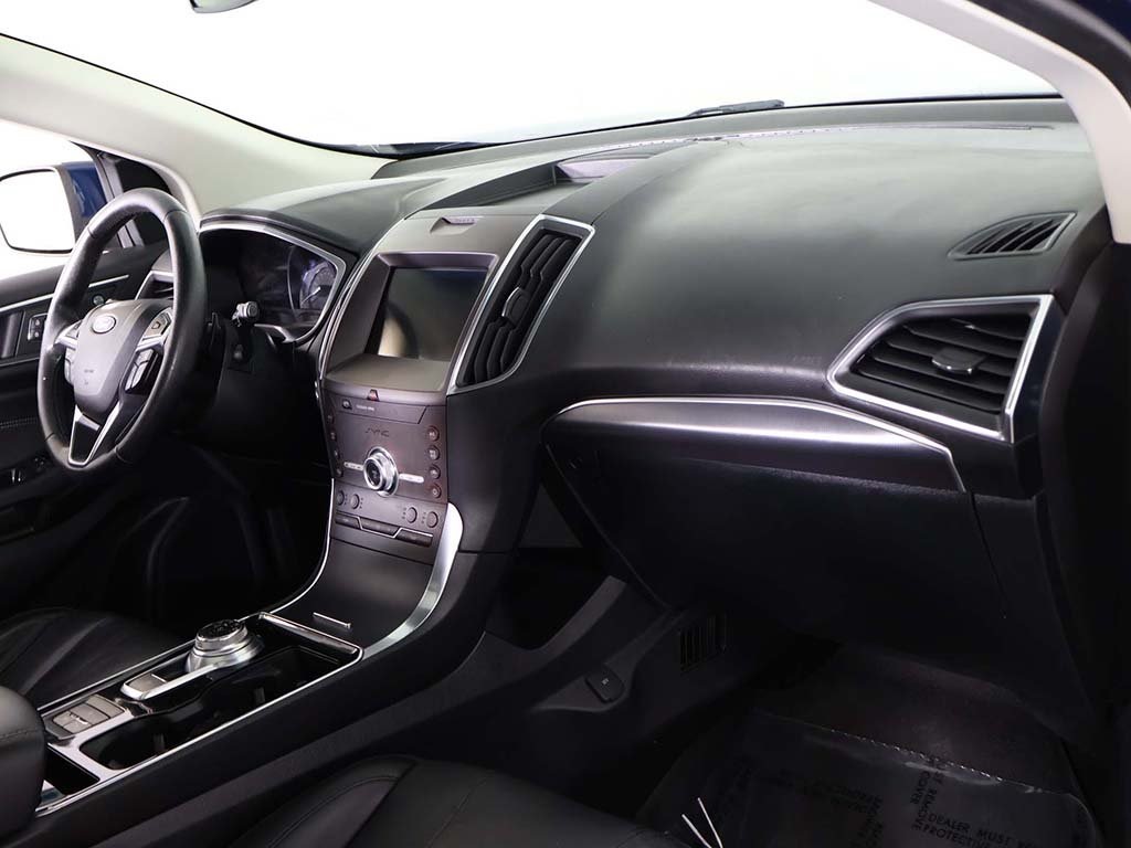 2020 Ford Edge Titanium Image 22 of 65