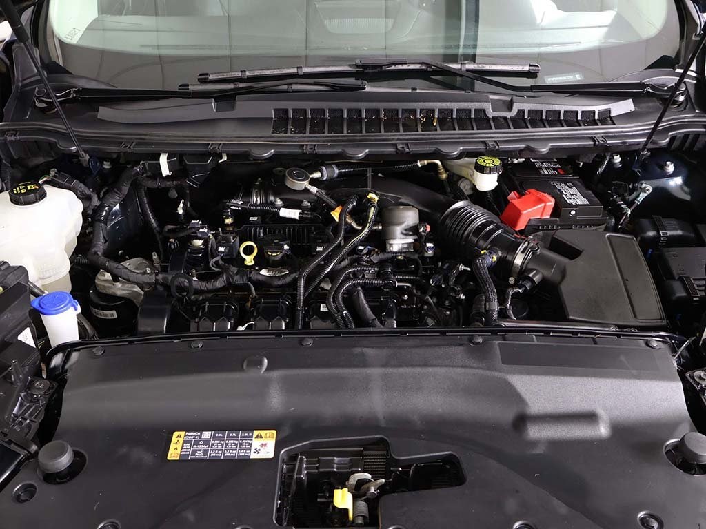 2020 Ford Edge Titanium Image 11 of 65