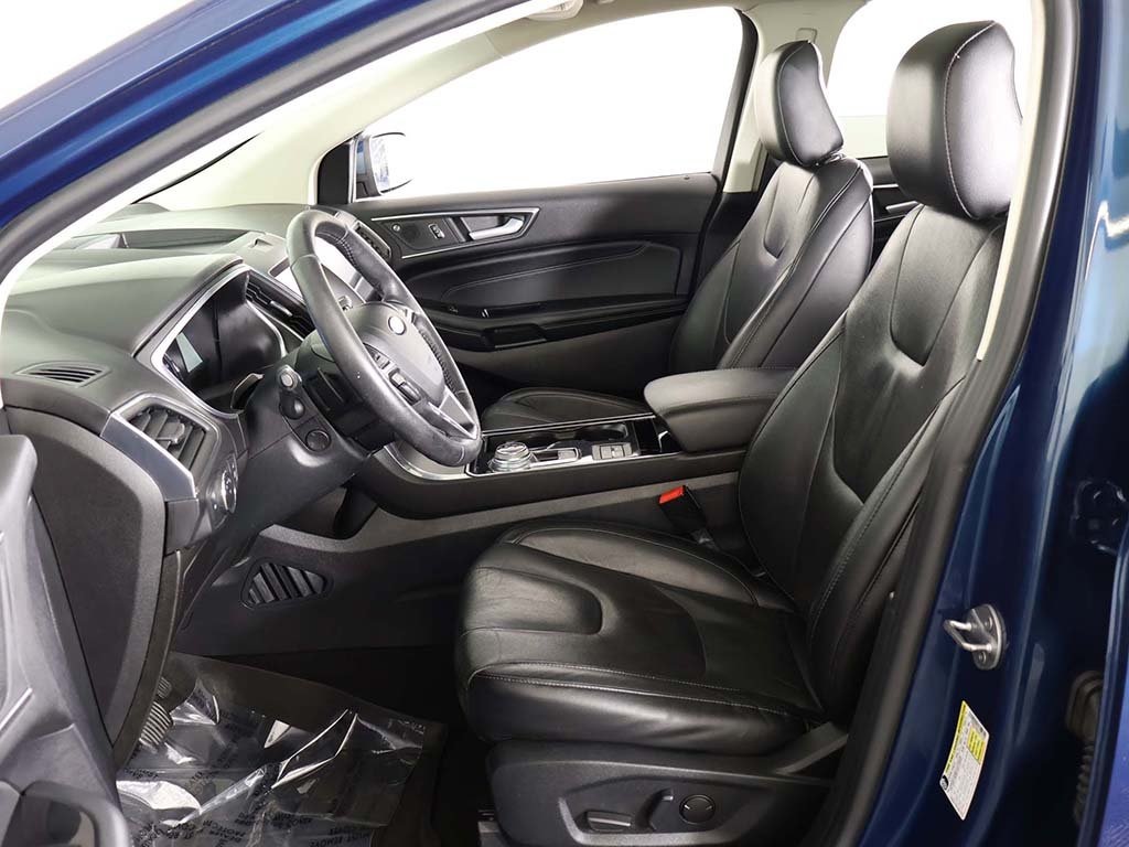 2020 Ford Edge Titanium Image 19 of 65