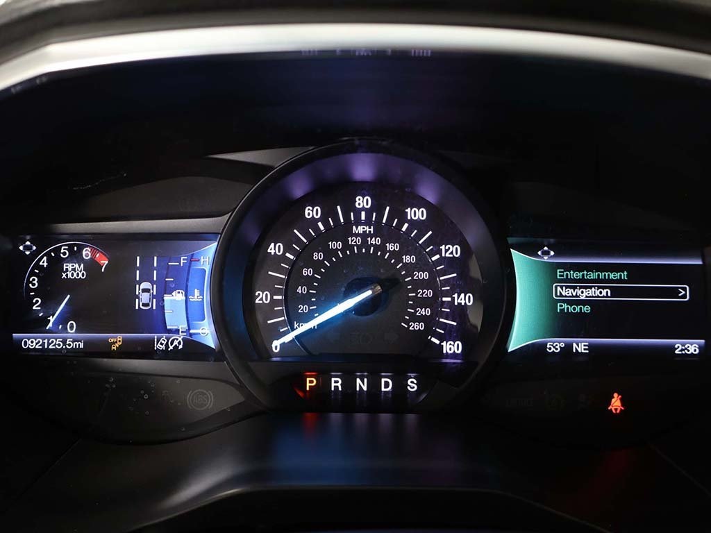 2020 Ford Edge Titanium Image 25 of 65