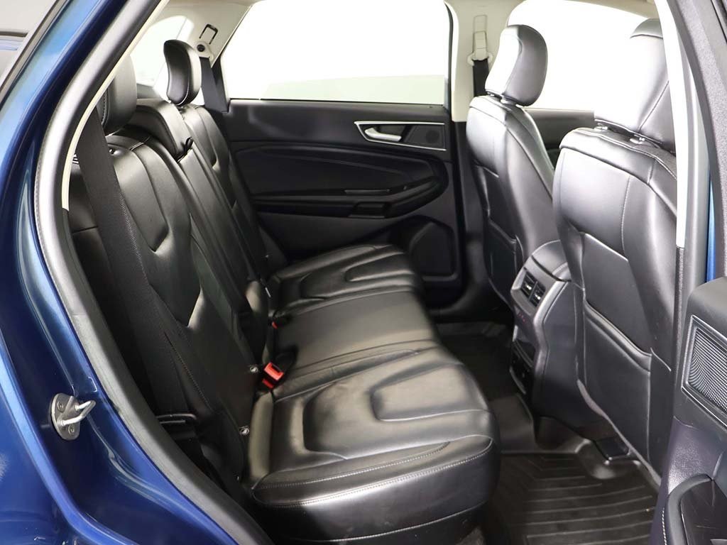 2020 Ford Edge Titanium Image 16 of 65