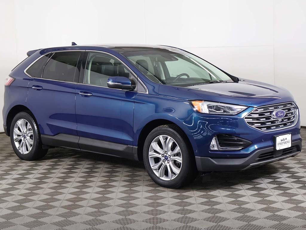 2020 Ford Edge Titanium Image 4 of 65