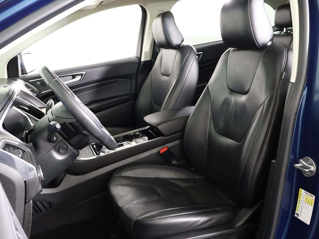 2020 Ford Edge Titanium Image 18 of 65