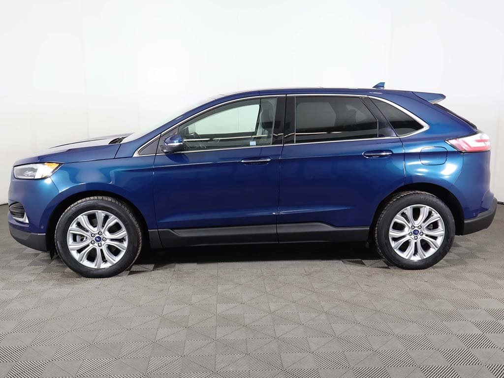 2020 Ford Edge Titanium Image 10 of 65