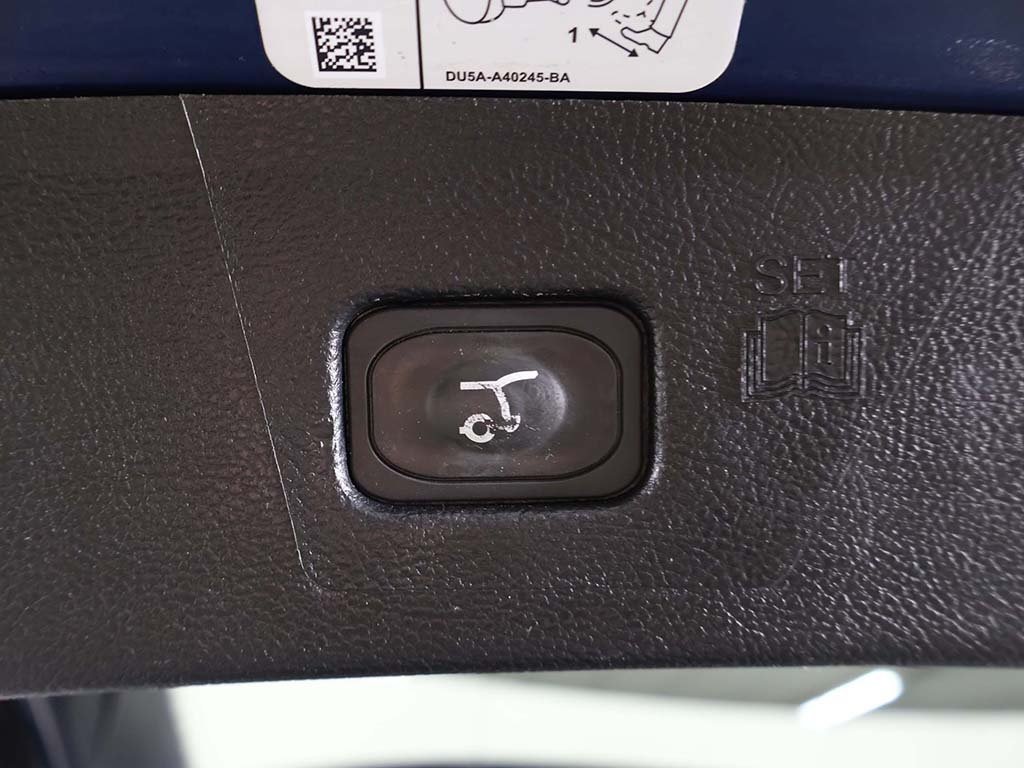 2020 Ford Edge Titanium Image 56 of 65