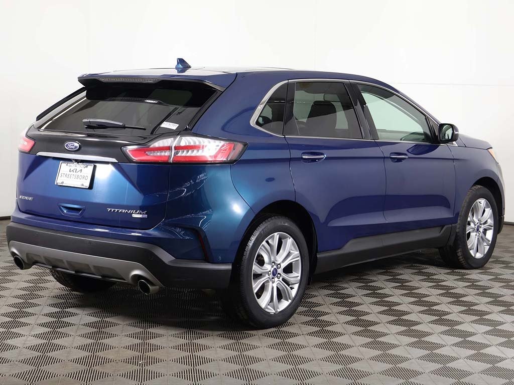 2020 Ford Edge Titanium Image 7 of 65