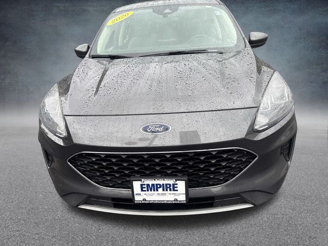 2020 Ford Escape SE Image 2 of 34